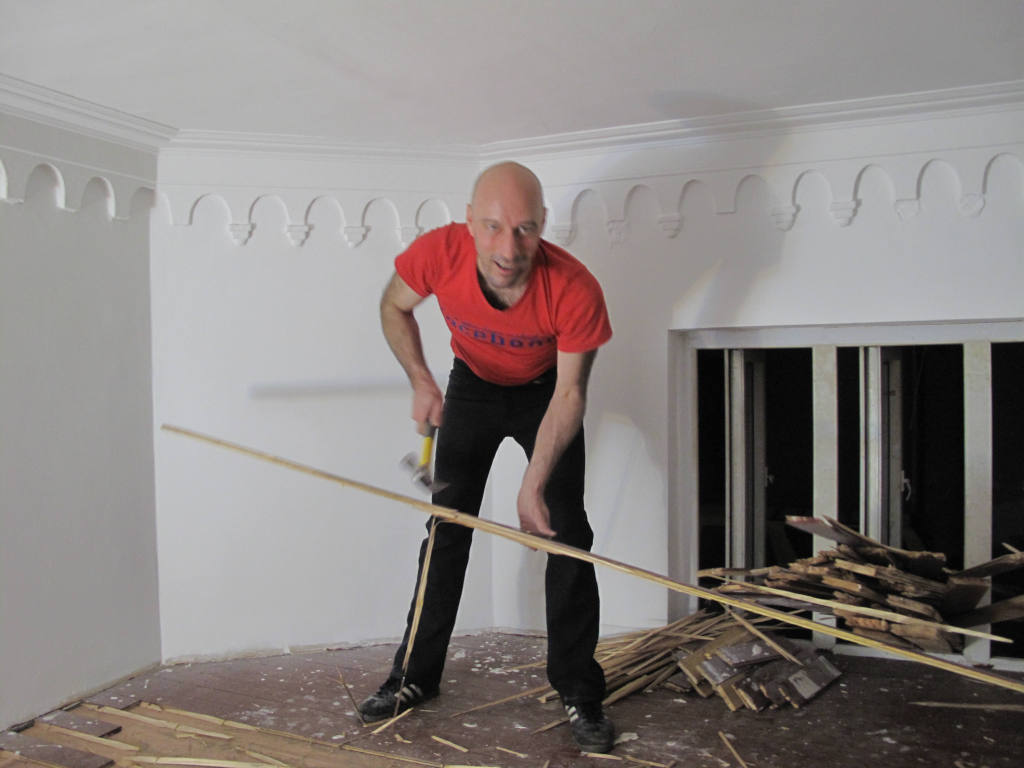 ansgar halbfas at construction site starting with full stripdown of non original installments
